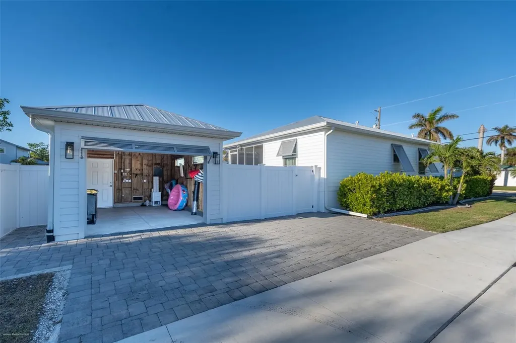 327 Harvey Street Punta Gorda FL 33950