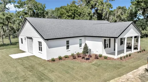 1725 W Highway 329 Citra FL 32113