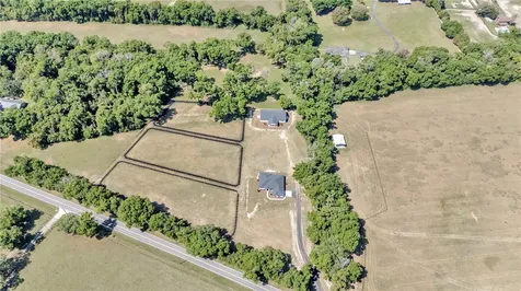 1725 W Highway 329 Citra FL 32113