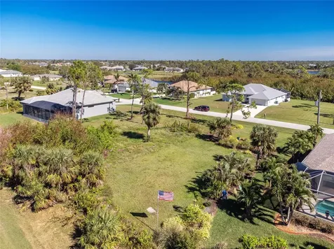 8 Pine Valley Place Rotonda West FL 33947