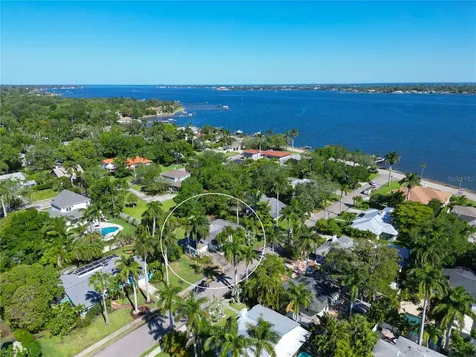 112 24th Street W Bradenton FL 34205