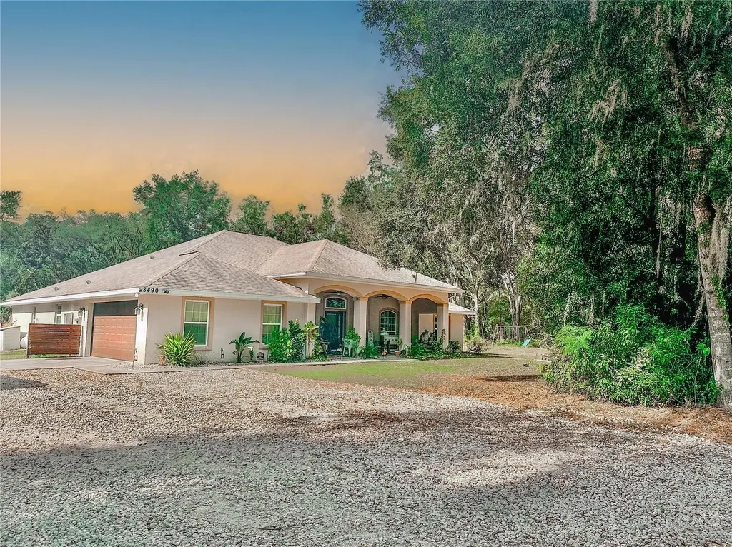 8490 SE 110th Street Road Belleview FL 34420