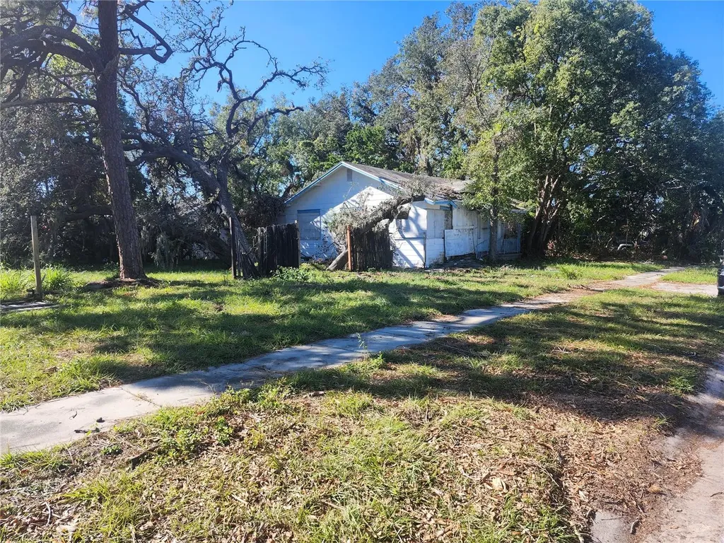 4810 13th Avenue S St Petersburg FL 33711