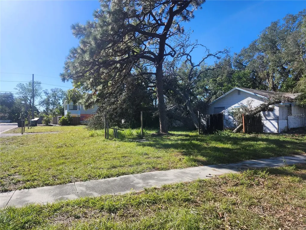 4810 13th Avenue S St Petersburg FL 33711