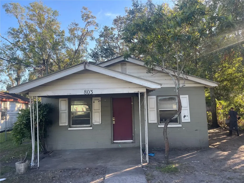 803 W Warren Street Plant City FL 33563