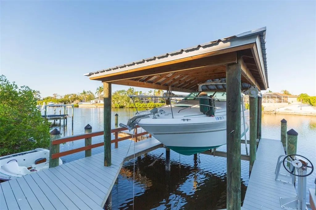 937 Bunker View Drive Apollo Beach FL 33572