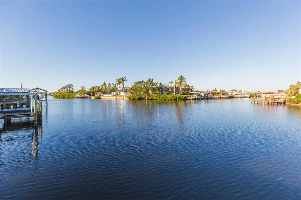 937 Bunker View Drive Apollo Beach FL 33572