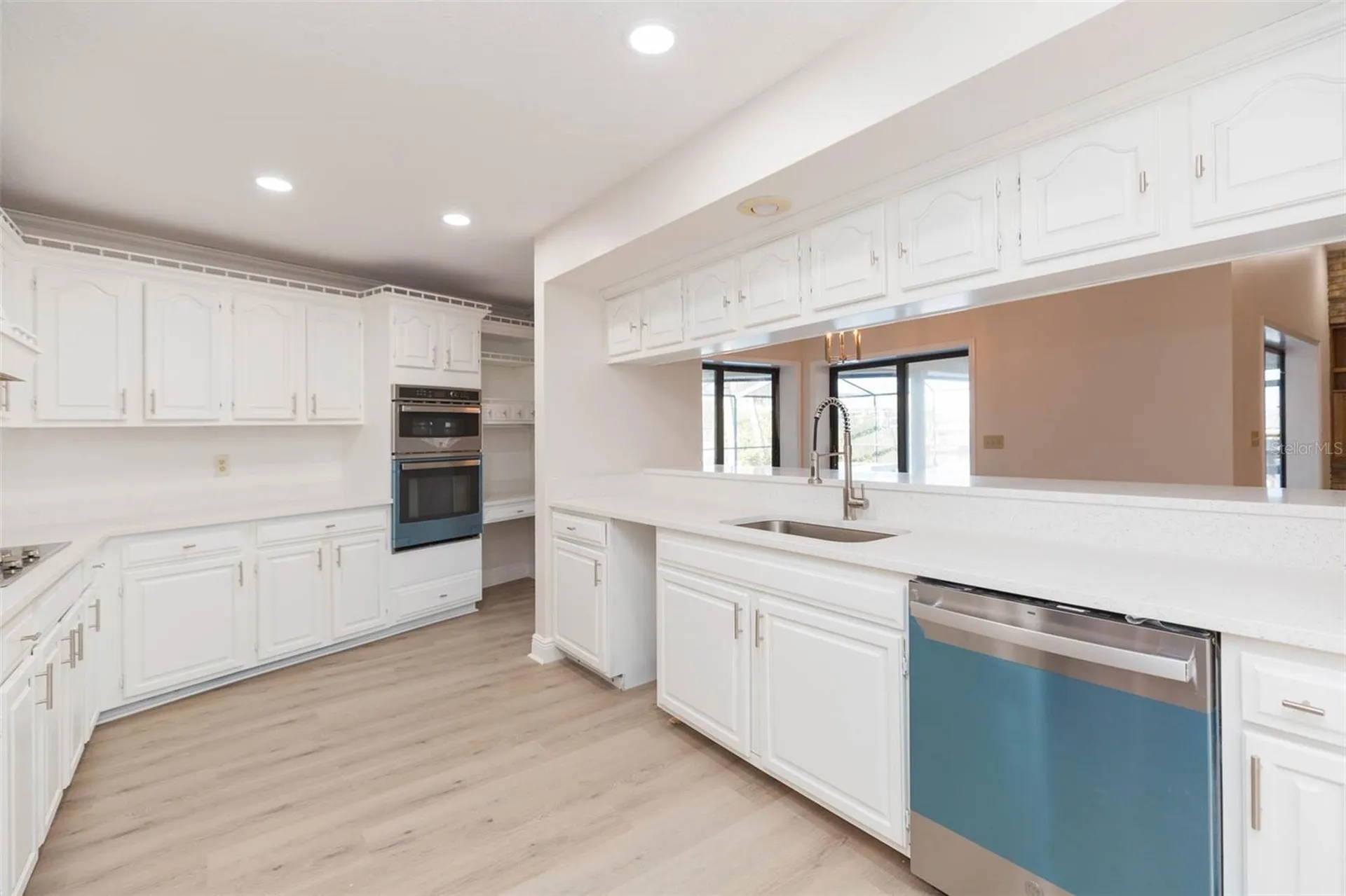 937 Bunker View Drive Apollo Beach FL 33572