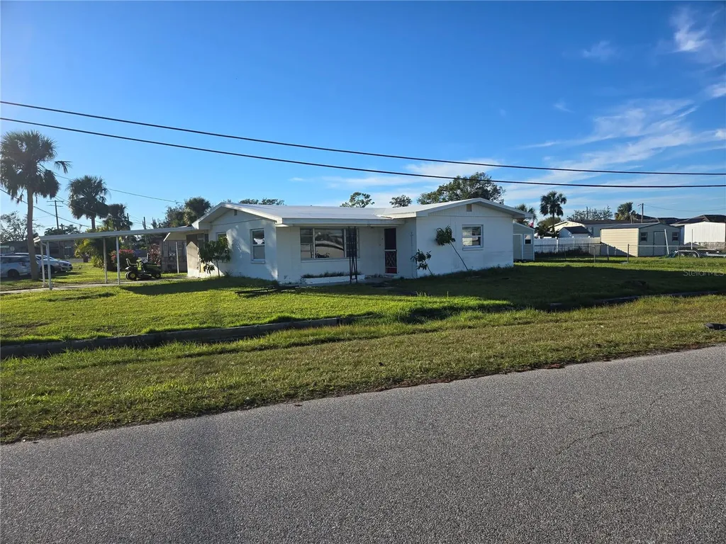 202 7th Street NW Ruskin FL 33570