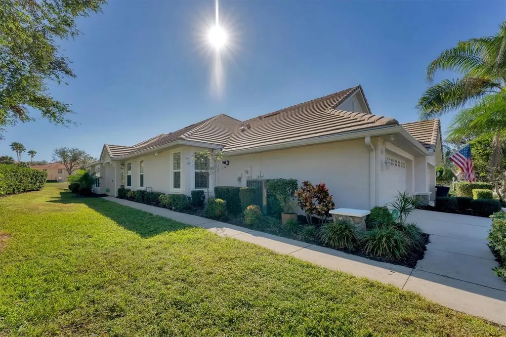 7074 Woodmore Terrace Lakewood Ranch FL 34202