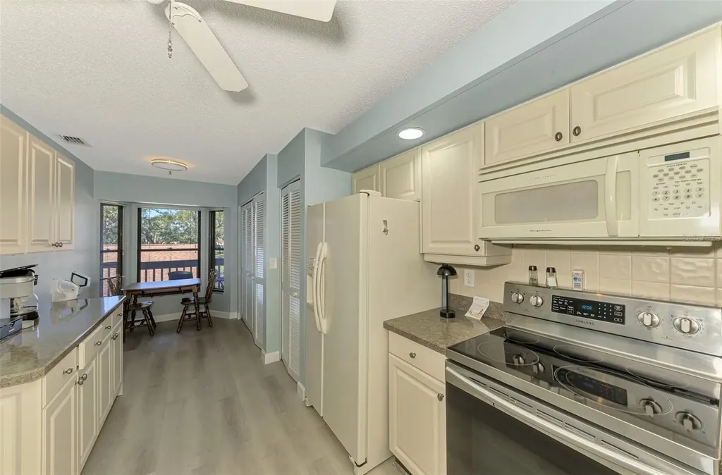5761 Avista Drive Sarasota FL 34243