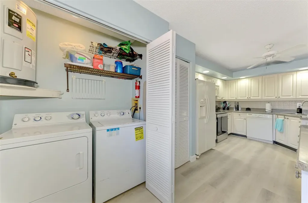5761 Avista Drive Sarasota FL 34243