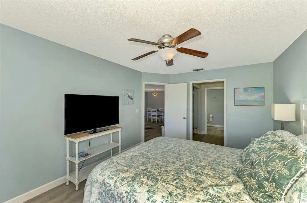 5761 Avista Drive Sarasota FL 34243