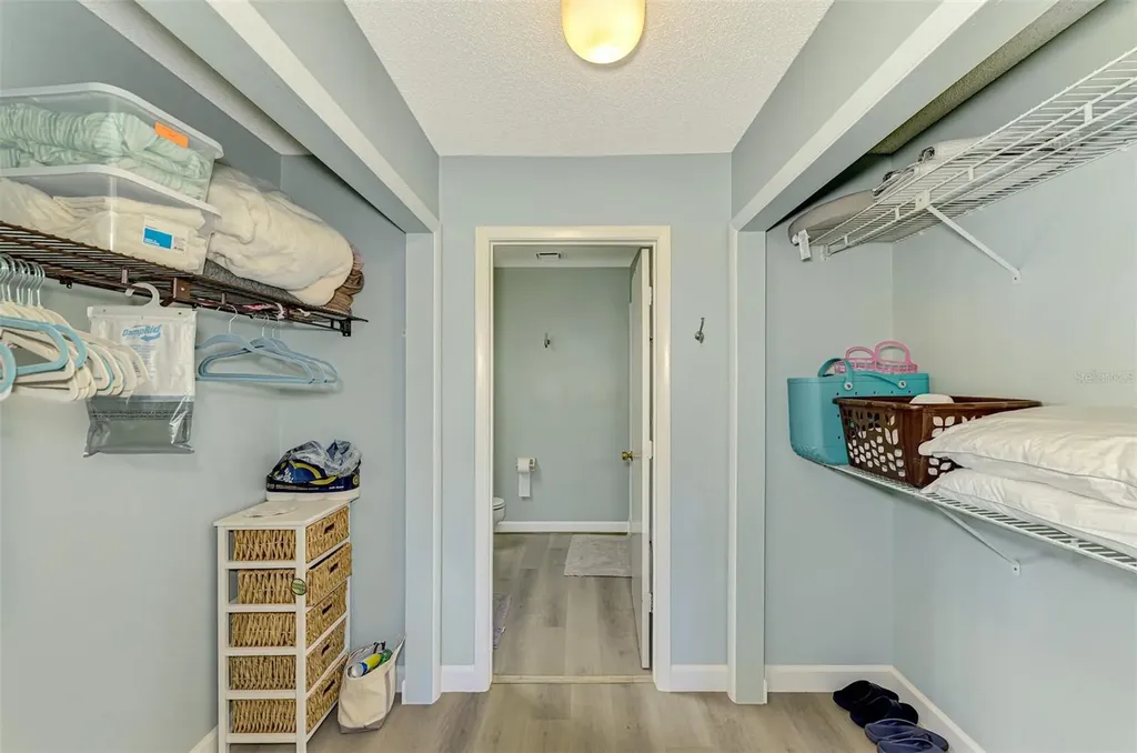 5761 Avista Drive Sarasota FL 34243