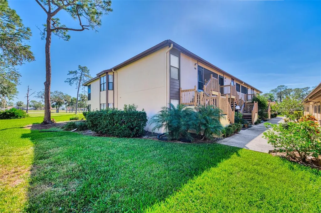 5761 Avista Drive Sarasota FL 34243