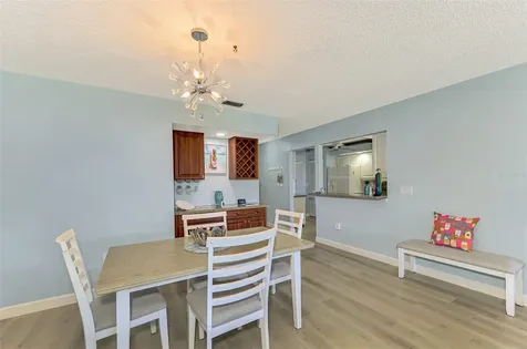 5761 Avista Drive Sarasota FL 34243