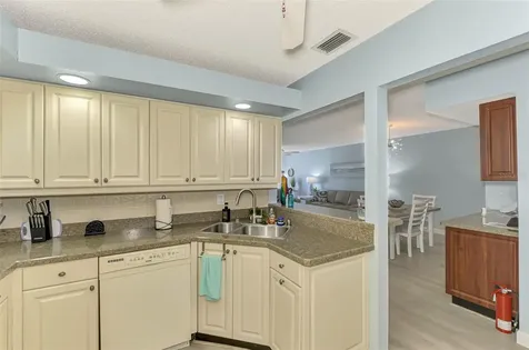 5761 Avista Drive Sarasota FL 34243