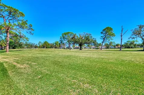 5761 Avista Drive Sarasota FL 34243