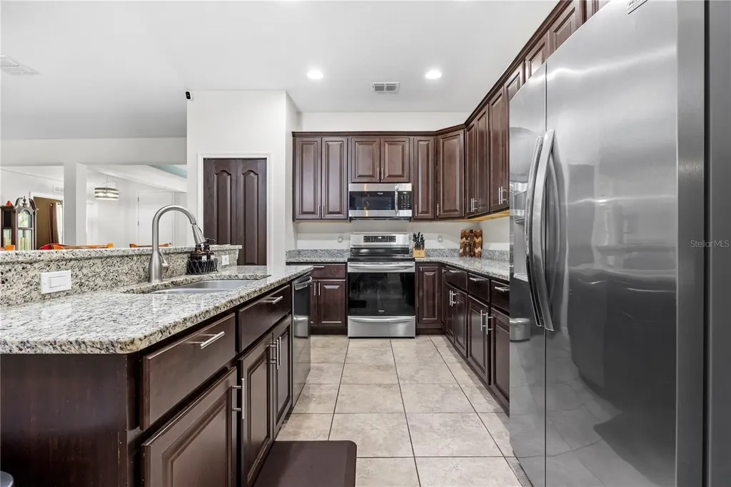 25038 NW 9th Lane Newberry FL 32669