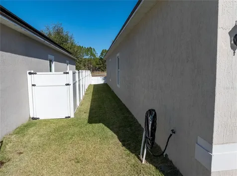 25038 NW 9th Lane Newberry FL 32669