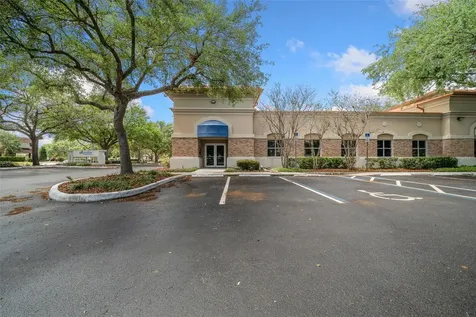 5885 Central Avenue St Petersburg FL 33710