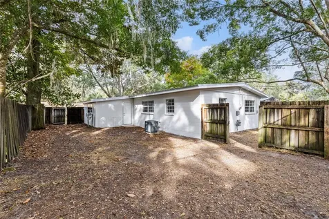 1627 NE 19th Place Gainesville FL 32609