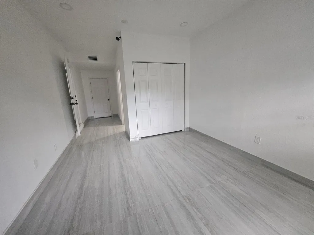 5802 Mohr Loop Tampa FL 33615