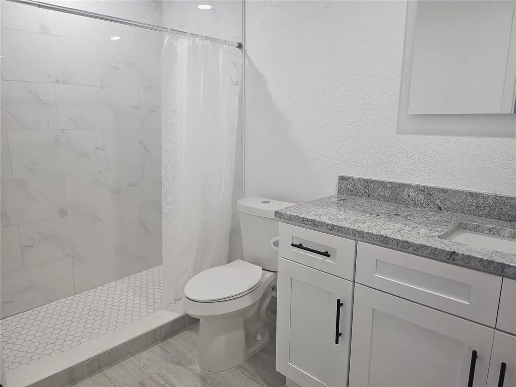 5802 Mohr Loop Tampa FL 33615