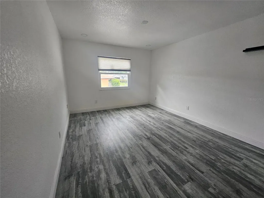 5802 Mohr Loop Tampa FL 33615