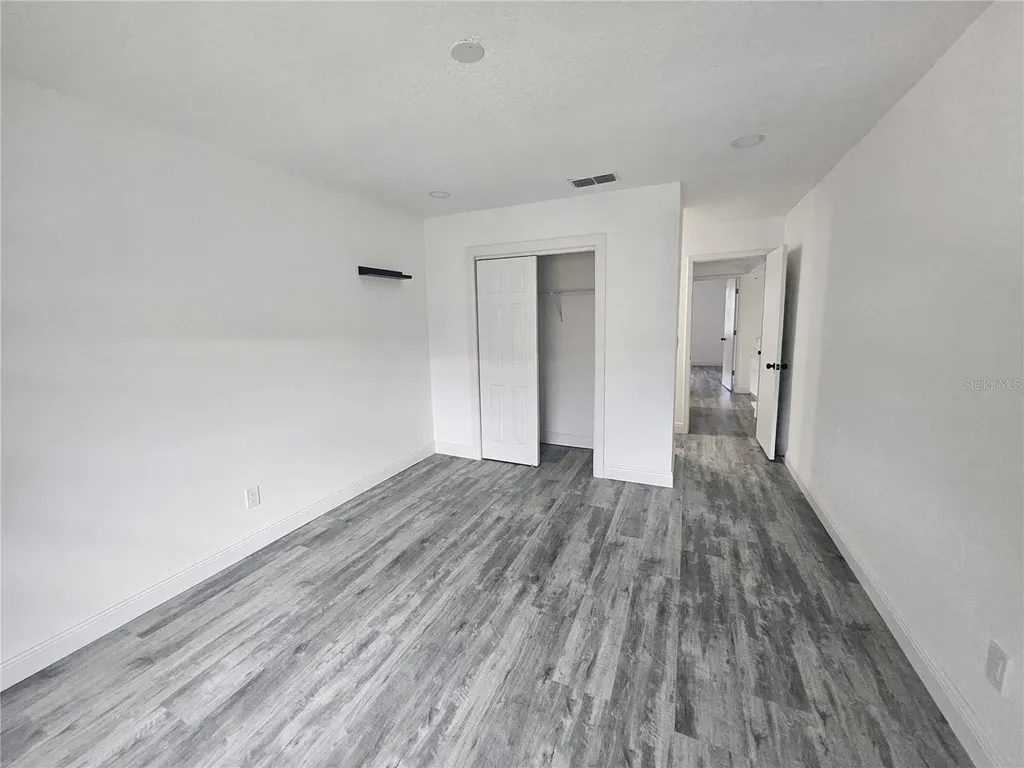 5802 Mohr Loop Tampa FL 33615