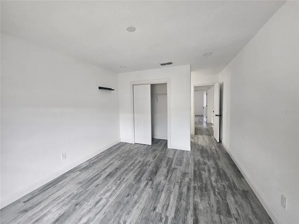 5802 Mohr Loop Tampa FL 33615