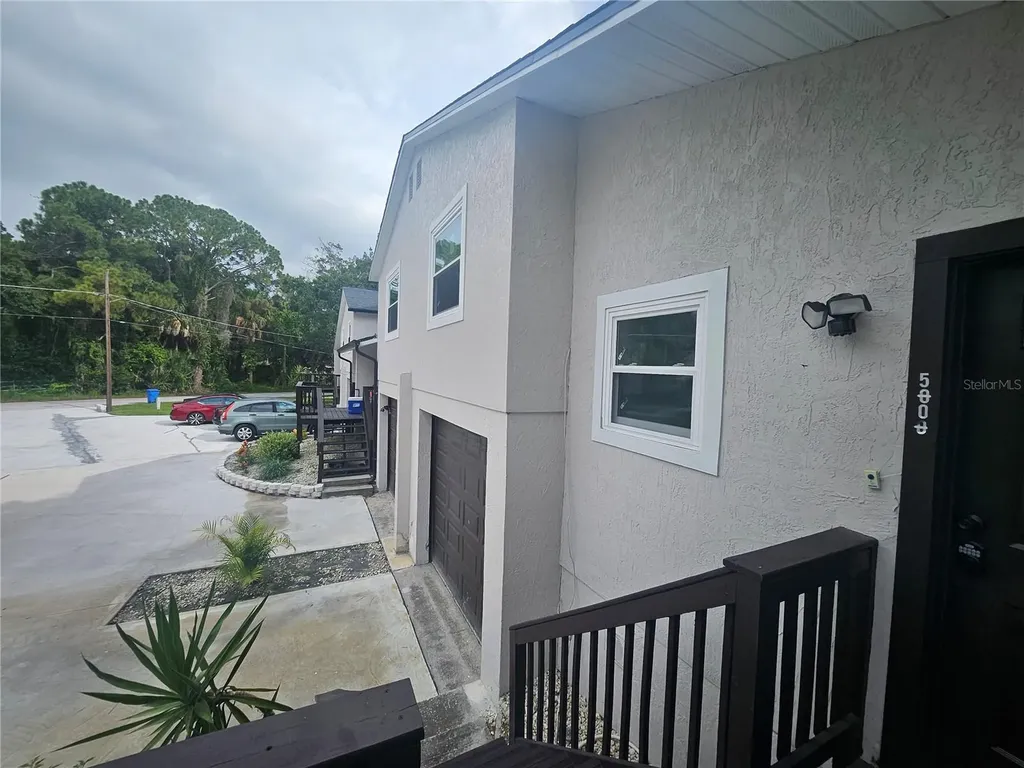 5802 Mohr Loop Tampa FL 33615