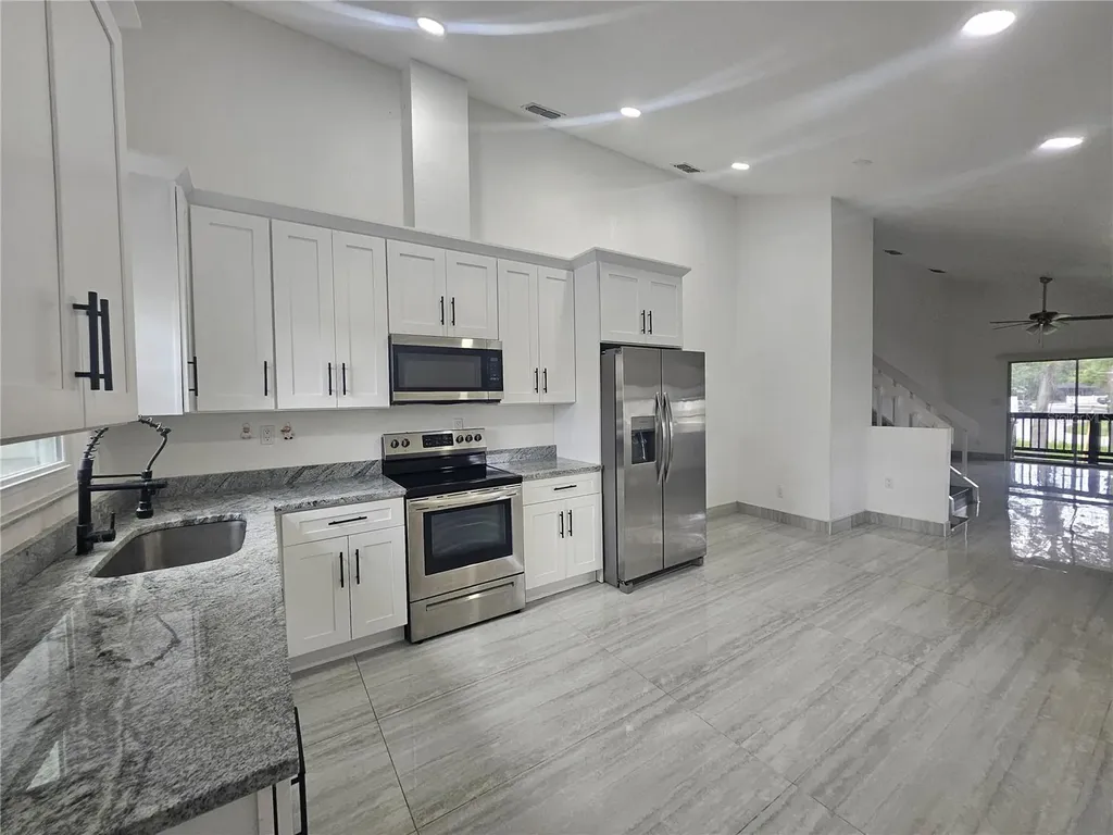 5802 Mohr Loop Tampa FL 33615