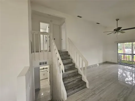 5802 Mohr Loop Tampa FL 33615