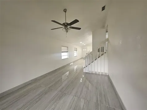 5802 Mohr Loop Tampa FL 33615