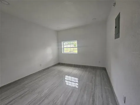 5802 Mohr Loop Tampa FL 33615