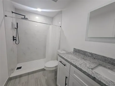 5802 Mohr Loop Tampa FL 33615