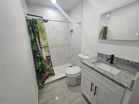 5802 Mohr Loop Tampa FL 33615