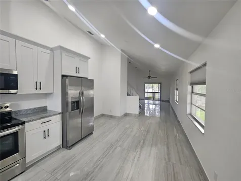 5802 Mohr Loop Tampa FL 33615