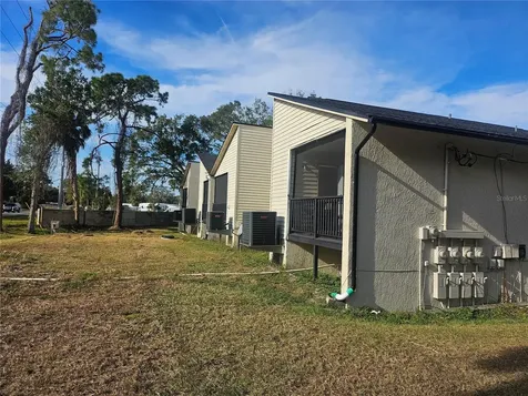 5802 Mohr Loop Tampa FL 33615