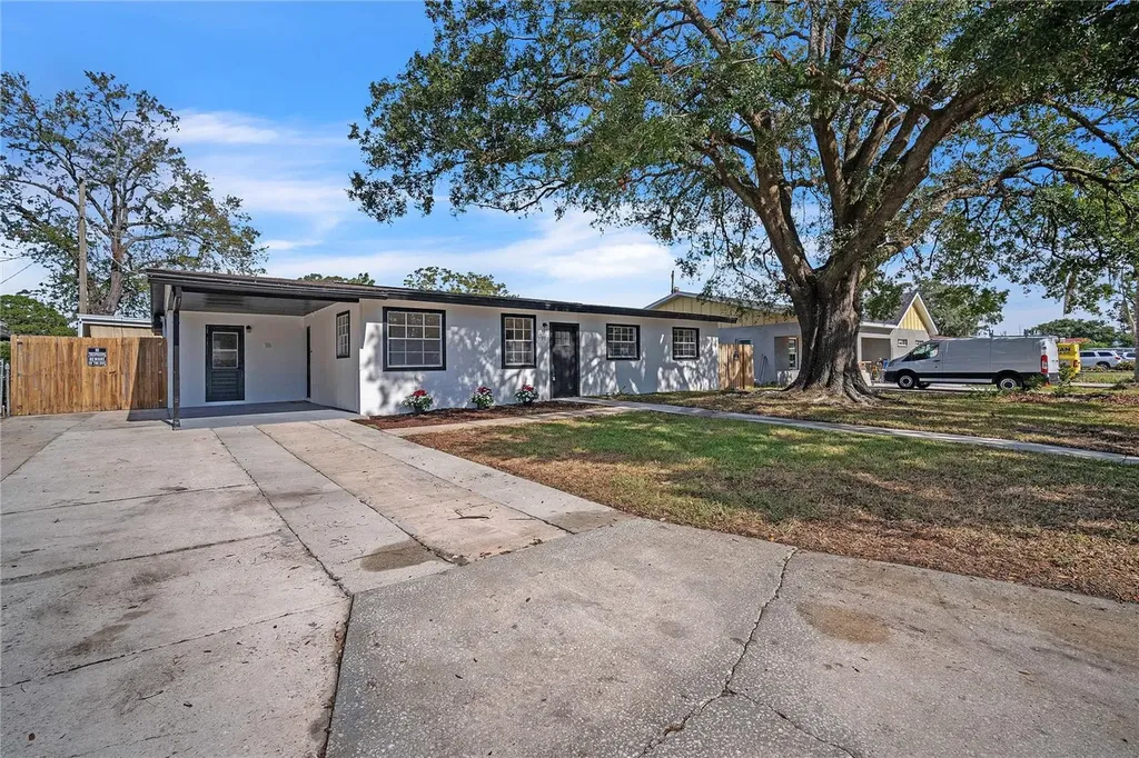 2705 Auburn Avenue W Tampa FL 33614