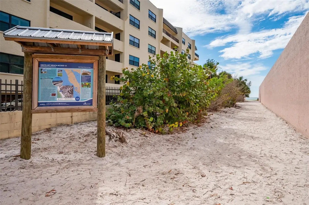 6536 Sabal Drive Sarasota FL 34242