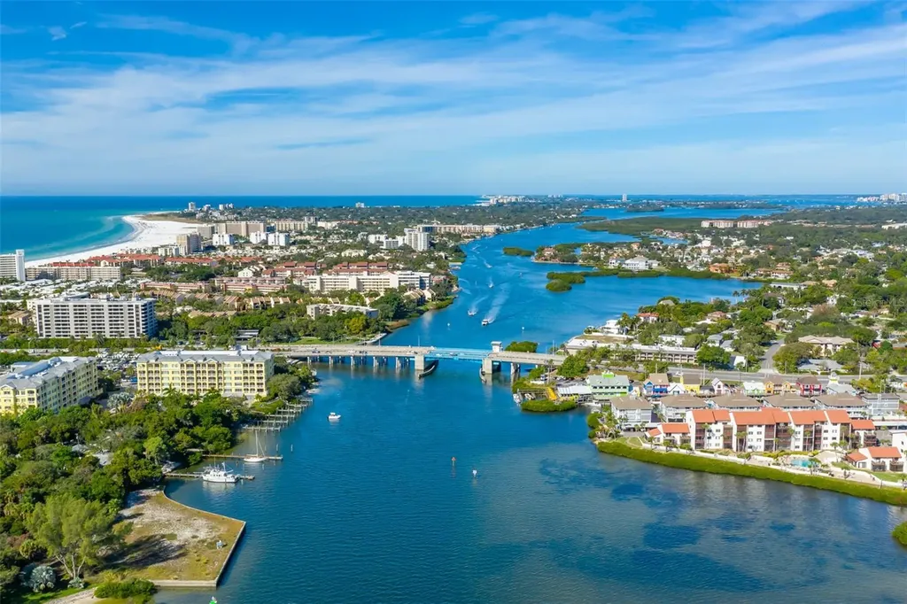 6536 Sabal Drive Sarasota FL 34242