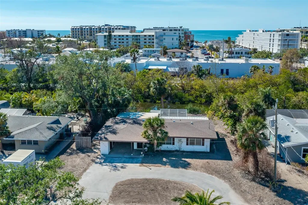6536 Sabal Drive Sarasota FL 34242