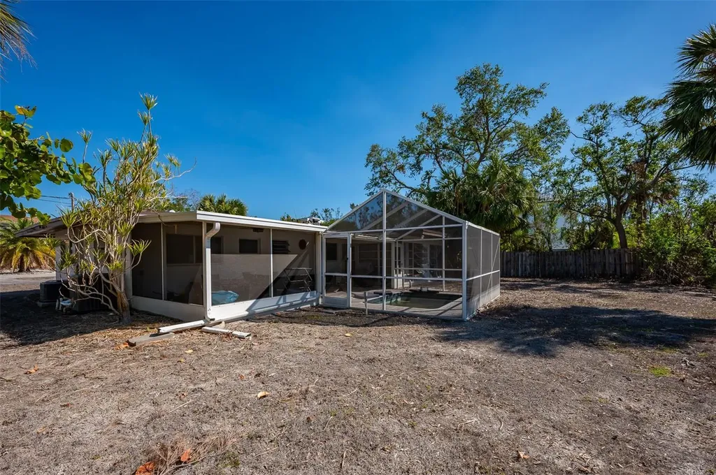 6536 Sabal Drive Sarasota FL 34242