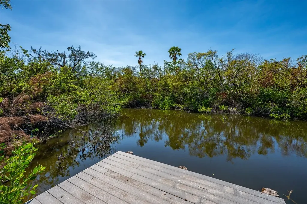 6536 Sabal Drive Sarasota FL 34242