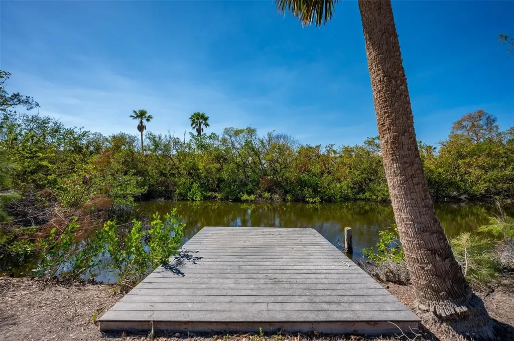 6536 Sabal Drive Sarasota FL 34242