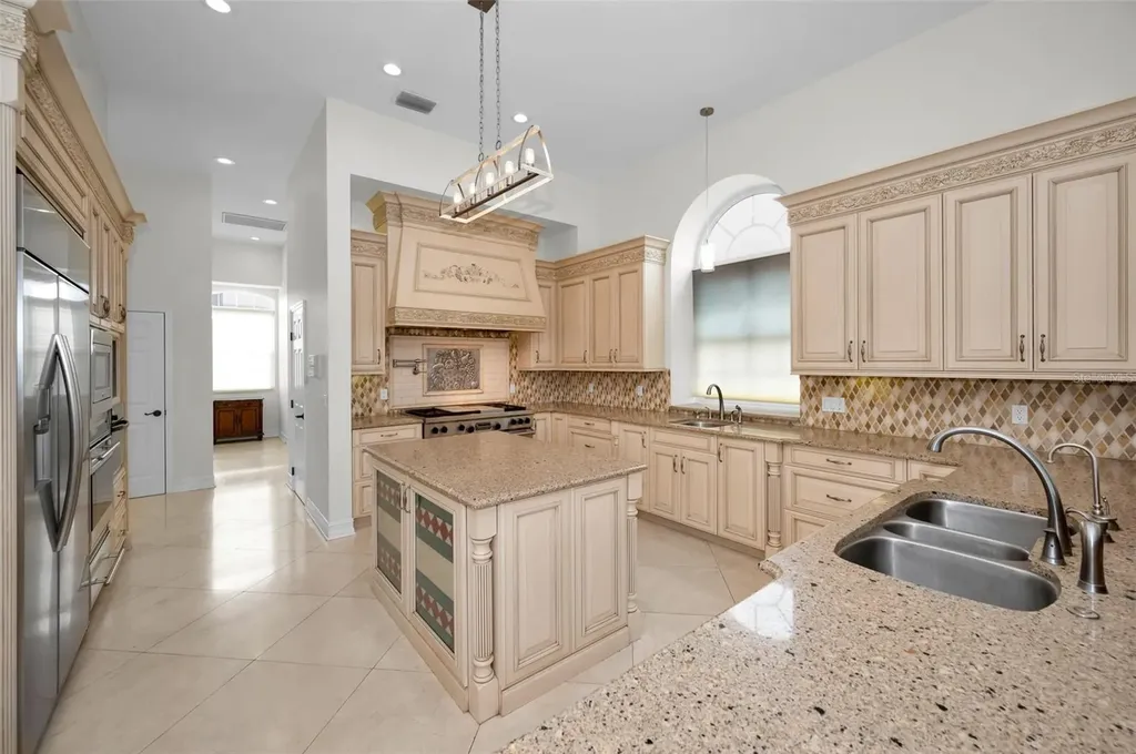119 8th Street E Tierra Verde FL 33715