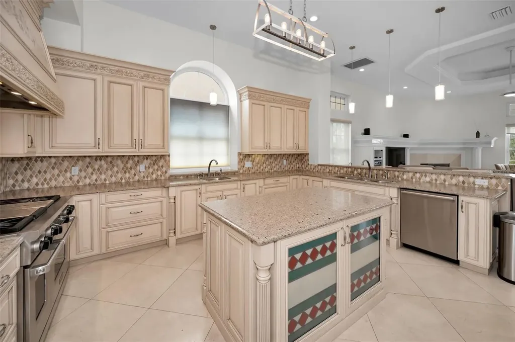119 8th Street E Tierra Verde FL 33715