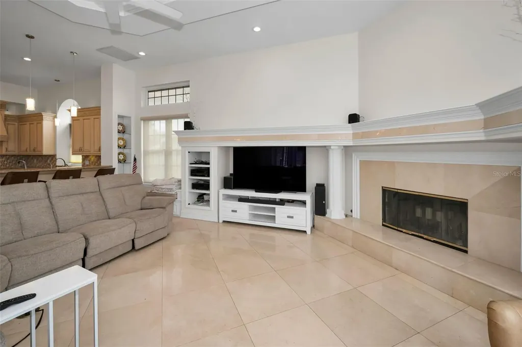 119 8th Street E Tierra Verde FL 33715